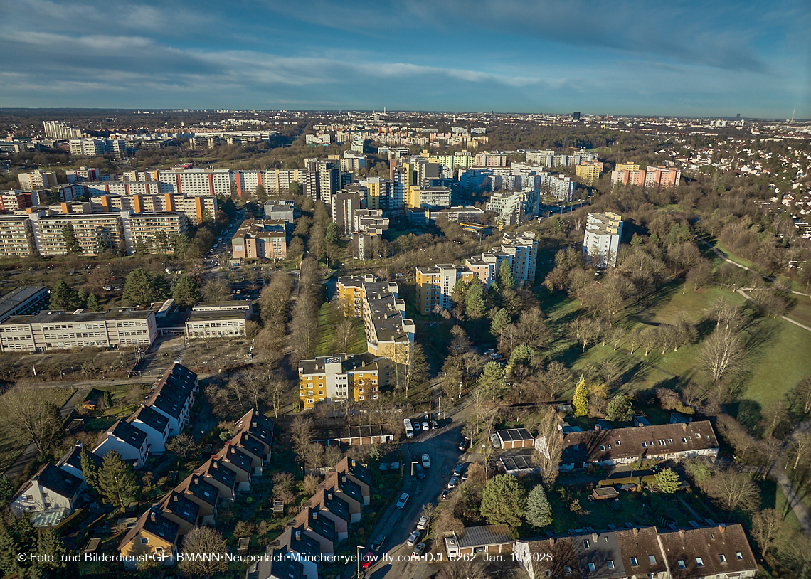 16.01.2023 - Marx-Zentrum mit Grundschule und Umgebung